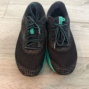 Women’s Brooks Revel 3 Tennis shoes